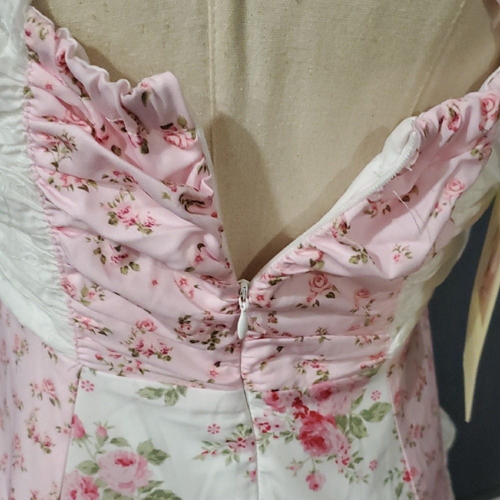 Ebossy Pink and White Barbiecor Floral Cottagecore  Halter Dress Size S - Picture 8 of 15
